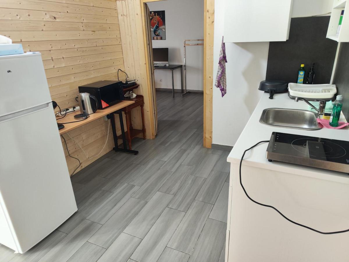 Erdgeschoss Wohnung Nahe Flughafen 비엔나 외부 사진